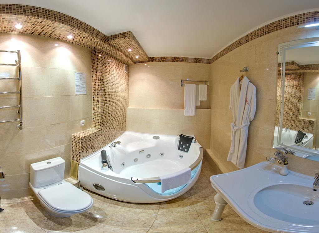 Optima Deluxe Kryvyi Rih Hotel Ruang foto