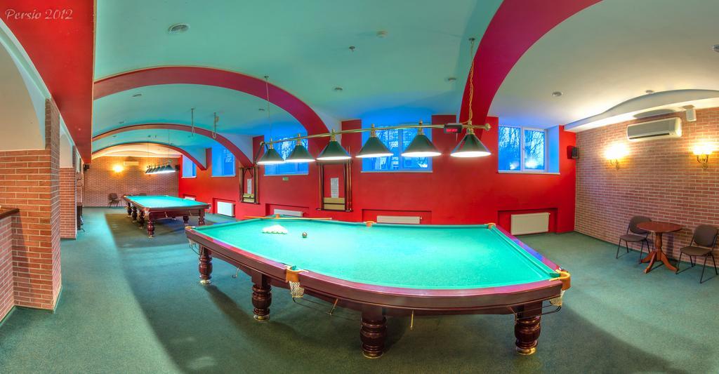 Optima Deluxe Kryvyi Rih Hotel Bagian luar foto