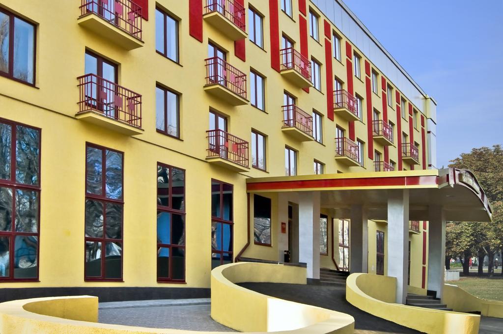 Optima Deluxe Kryvyi Rih Hotel Bagian luar foto